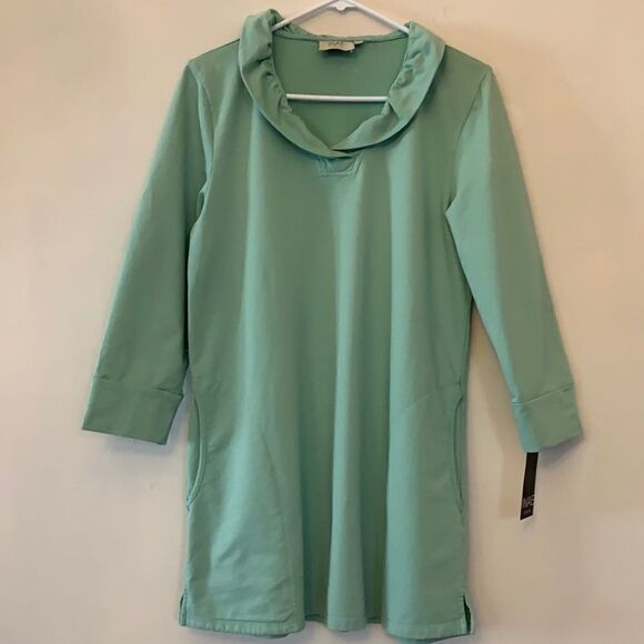 INAE collection pale green tunic. Front pockets, round collar. Length 30” Size S - Picture 1 of 8